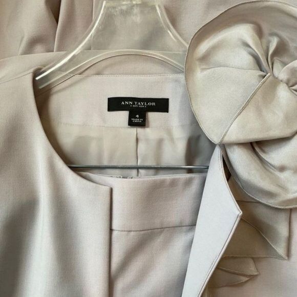 Ann Taylor Lavender‎ Suit - Picture 4 of 4